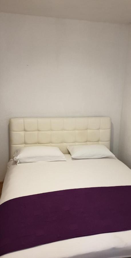 Apartments Kore Vir Zewnętrze zdjęcie