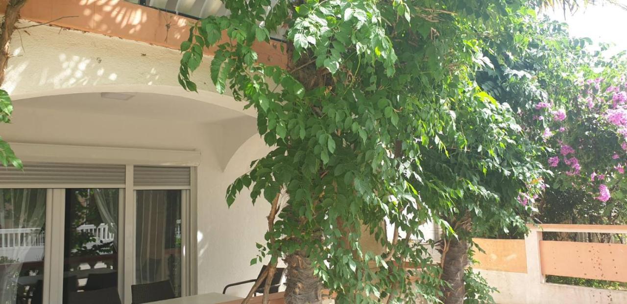 Apartments Kore Vir Zewnętrze zdjęcie