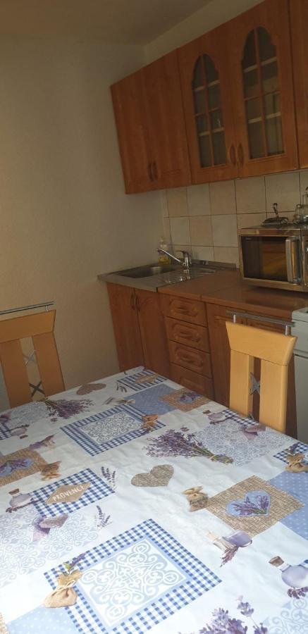 Apartments Kore Vir Zewnętrze zdjęcie
