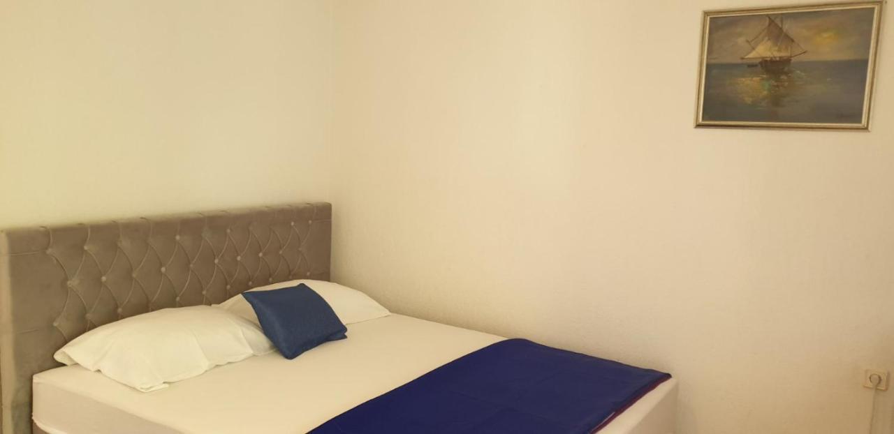 Apartments Kore Vir Zewnętrze zdjęcie