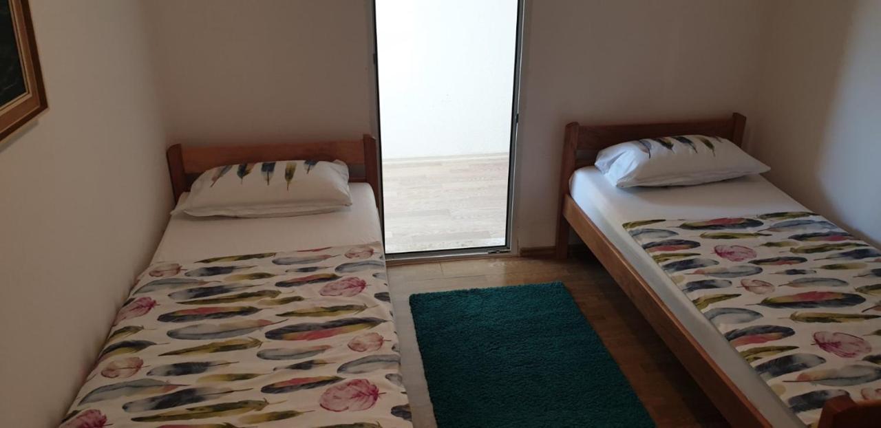 Apartments Kore Vir Zewnętrze zdjęcie